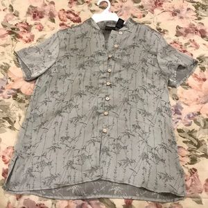 💡Green short sleeve shirt